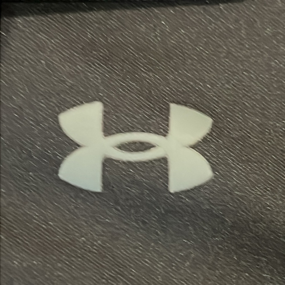 Boy’s Under Armour Black Polo Short Sleeves Sz Youth Medium (10-12) Loose Style - Picture 5 of 12
